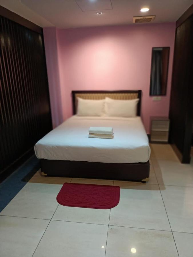 Hotel Sri Sutra Pj 222 Petaling Jaya Exterior foto