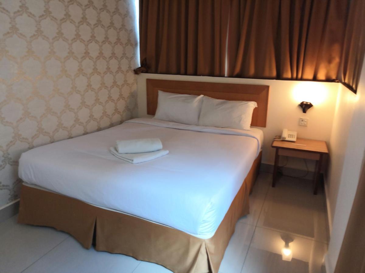 Hotel Sri Sutra Pj 222 Petaling Jaya Exterior foto